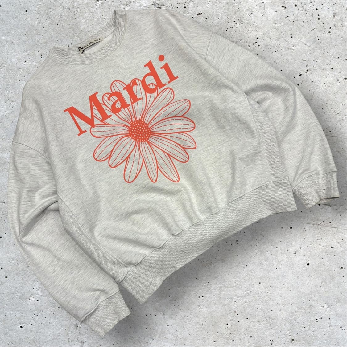 [os] 마르디 메크르디 플라워 맨투맨 그레이 C547 상품이미지1