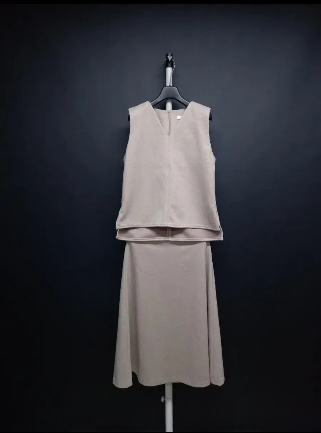 새 J.SOO 오트밀 추동 플레어스커트 베스트 셋업 44.33 상품이미지1