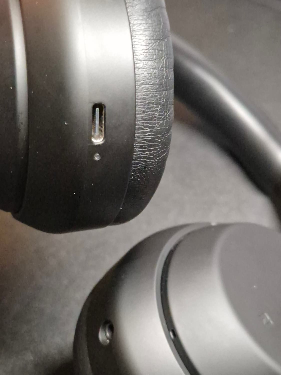 소니 WH-1000 XM4 헤드폰 블랙 상품이미지6