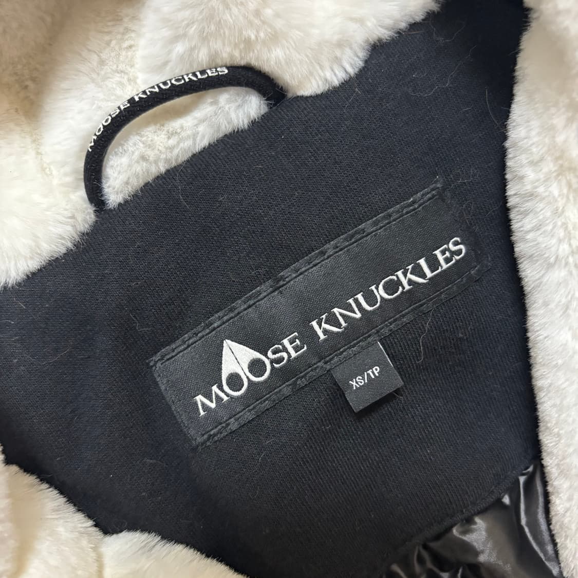 무스너클 금장 버니스웨터 여성 xs 상품이미지2