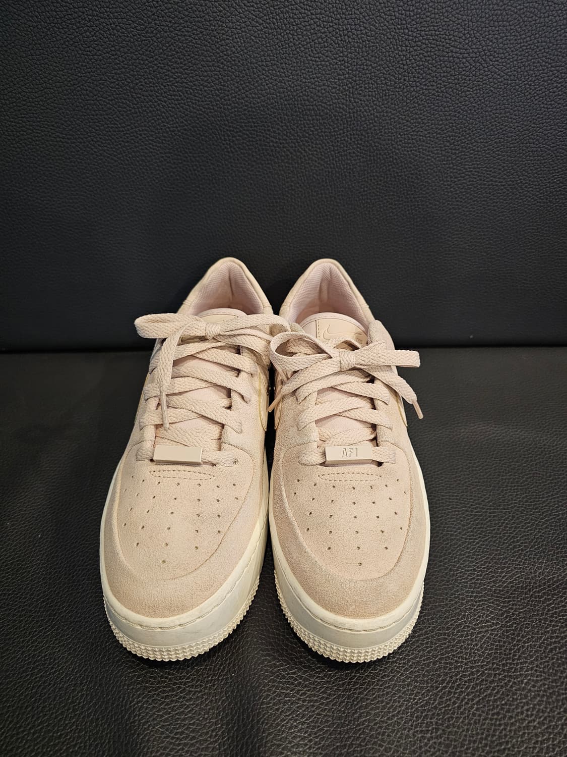 나이키 에어포스1 플랫폼 핑크 스웨이드 상품이미지3