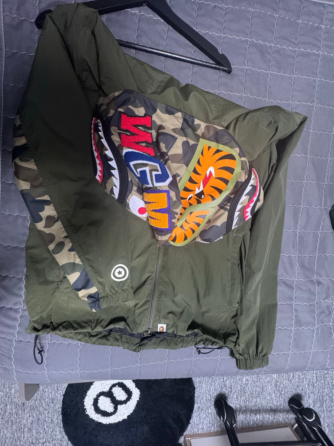 베이프 바람막이 상품이미지2