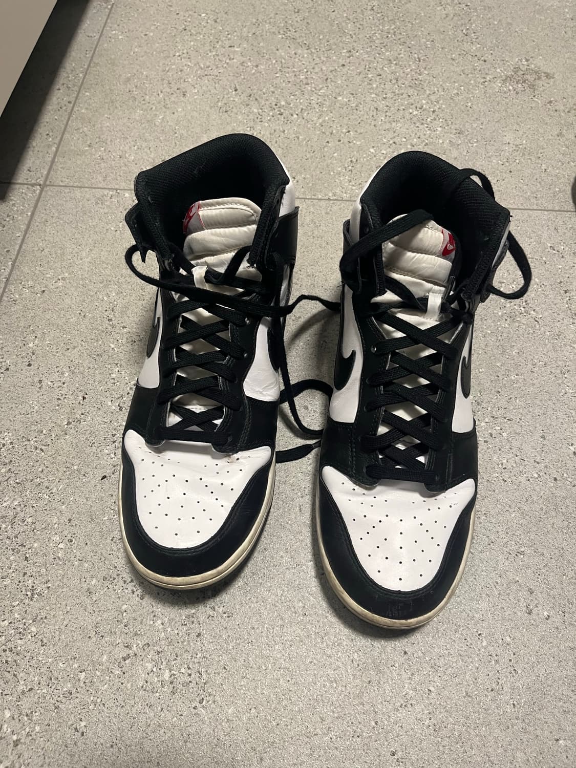 나이키 덩크 하이 레트로 블랙 앤 화이트 상품이미지3