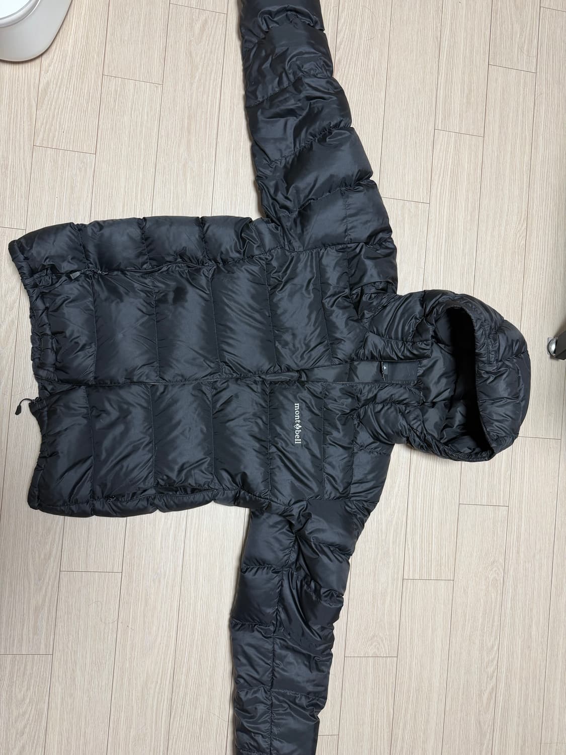 몽벨 라이트 알파인 다운 파카 블랙 새상품급 S사이즈 상품이미지2