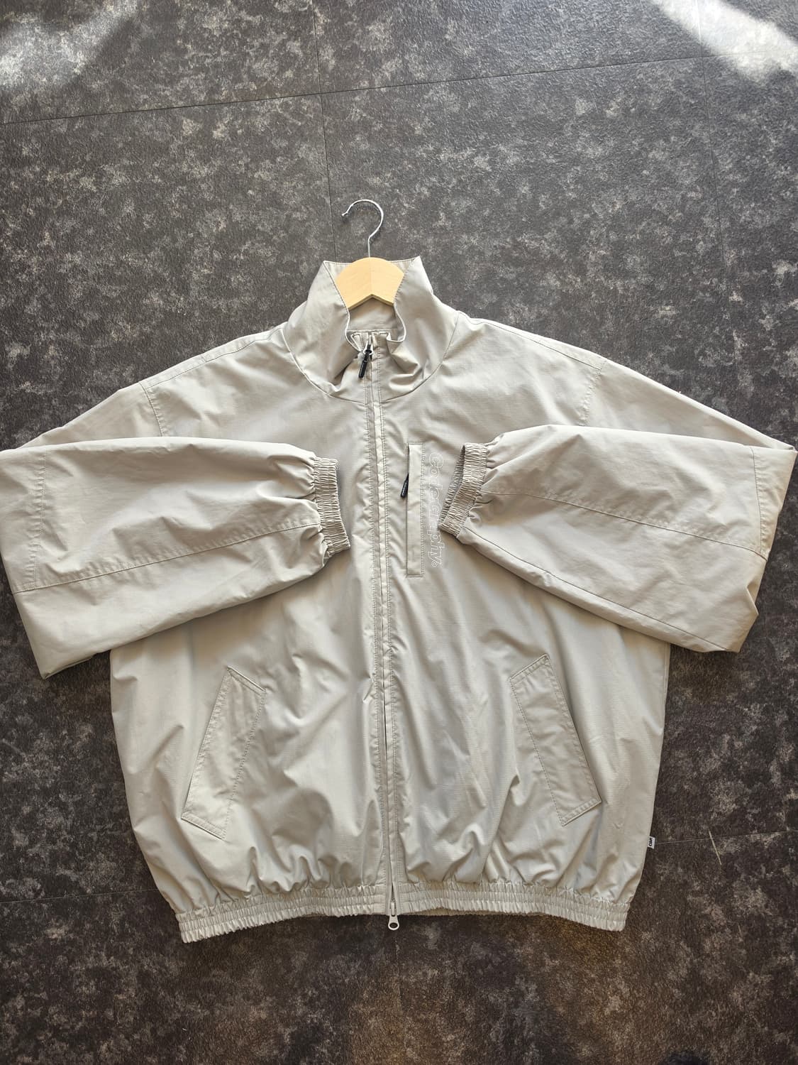 코드그라피 아이보리색 유틸리티 바람막이 자켓-L 상품이미지1