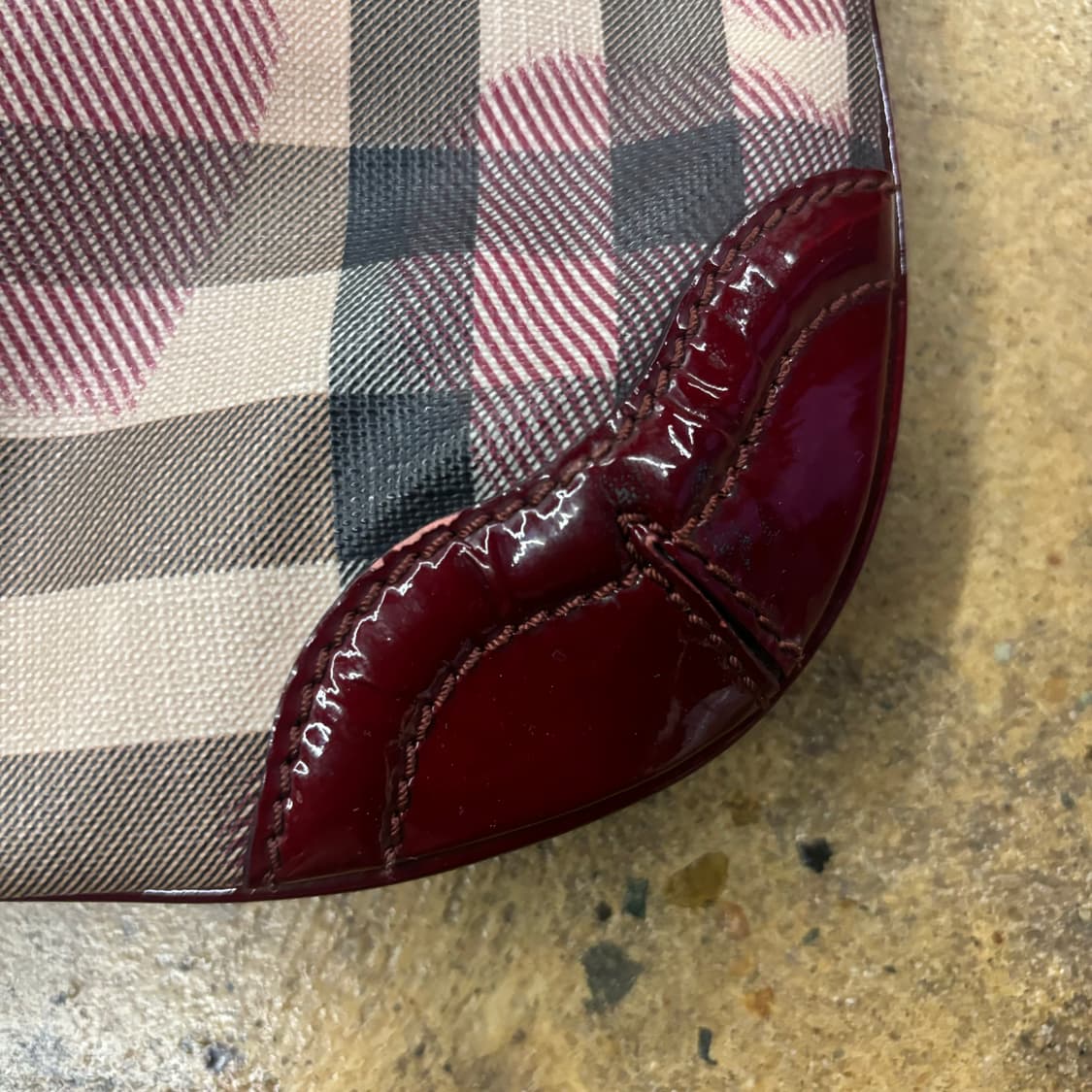 버버리 버건디 체크 하트 크로스백 숄더백 가방 상품이미지7