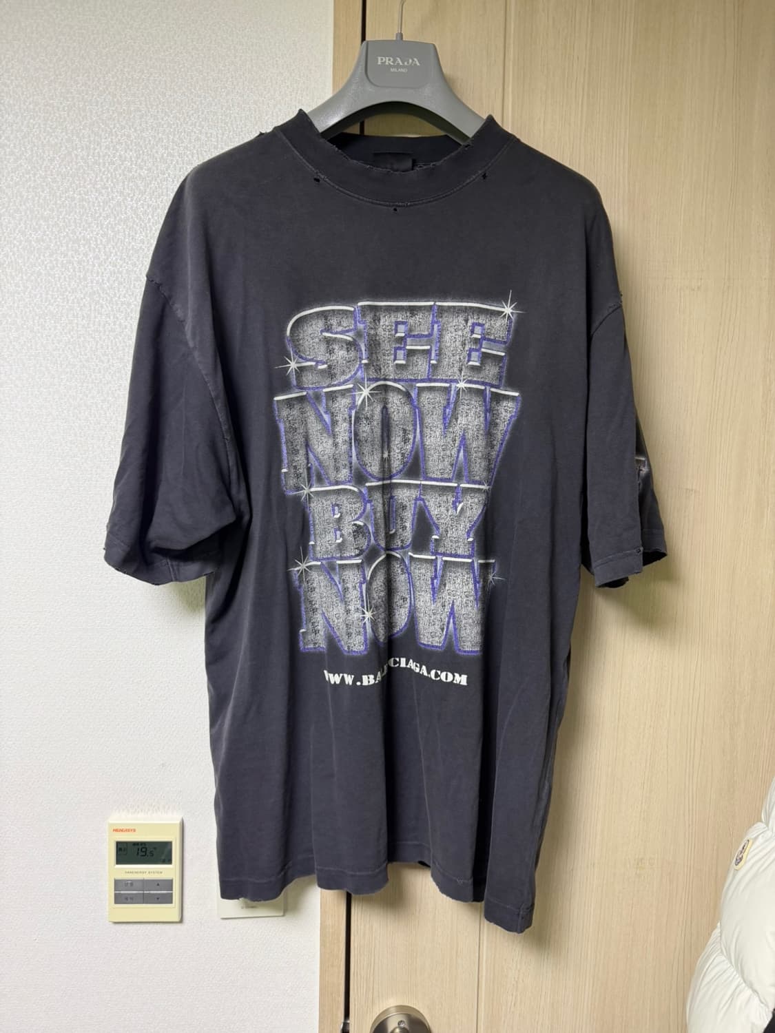 [M] 발렌시아가 SNBN 디스트로이드 오버핏 반팔티셔츠 상품이미지1