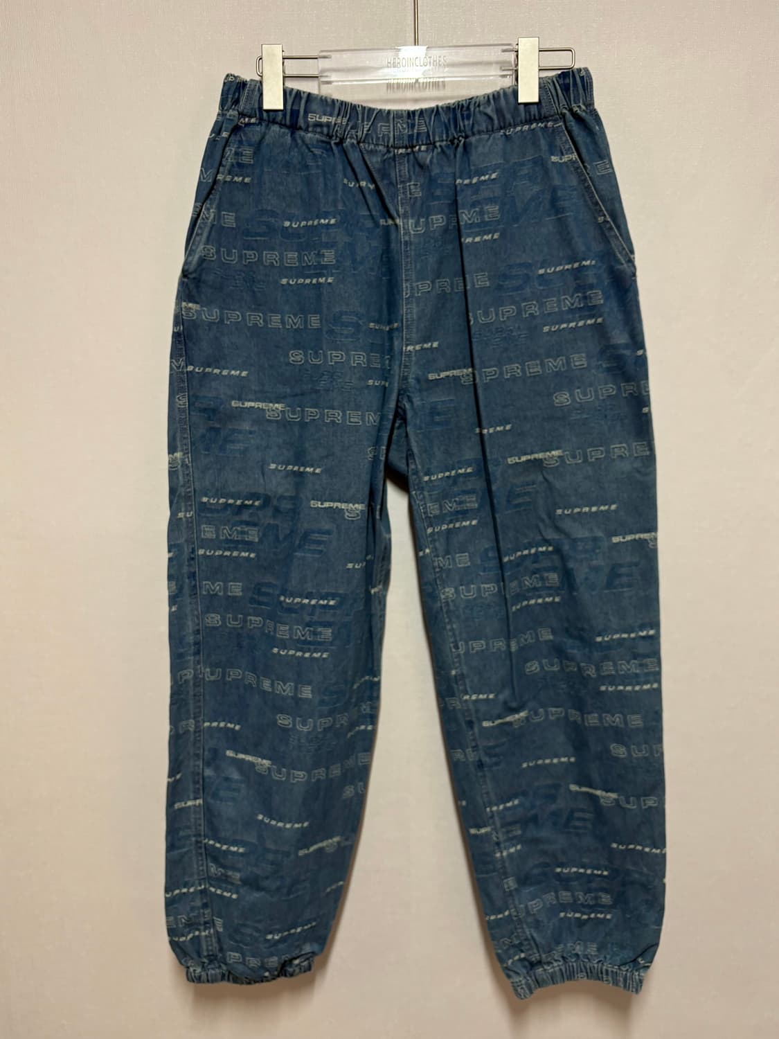 [M] 2019 SUPREME LOGO ALL OVER PANTS,  상품이미지1