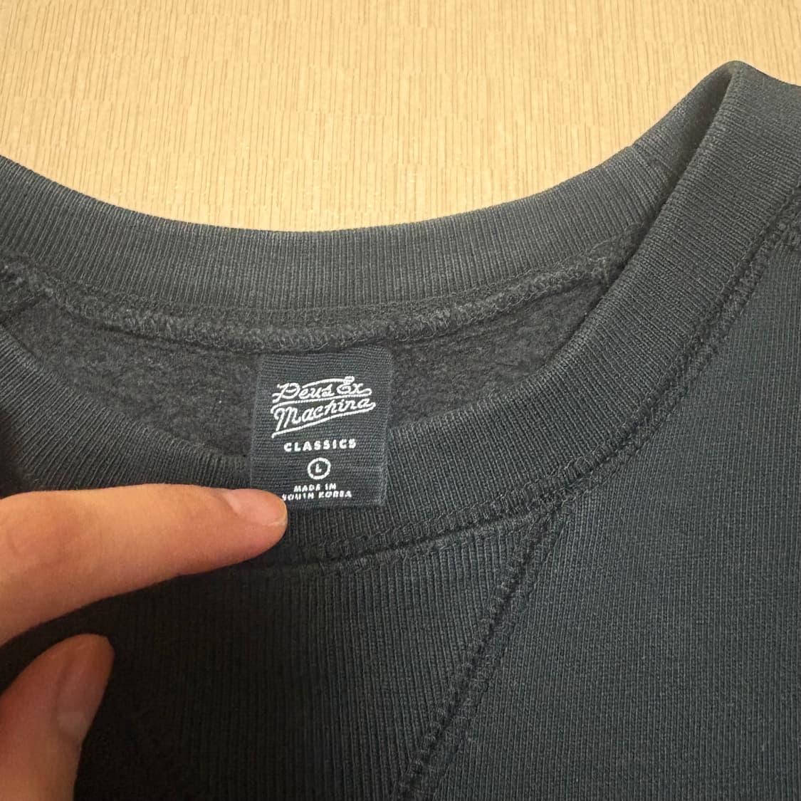 데우스 맨투맨 상품이미지3