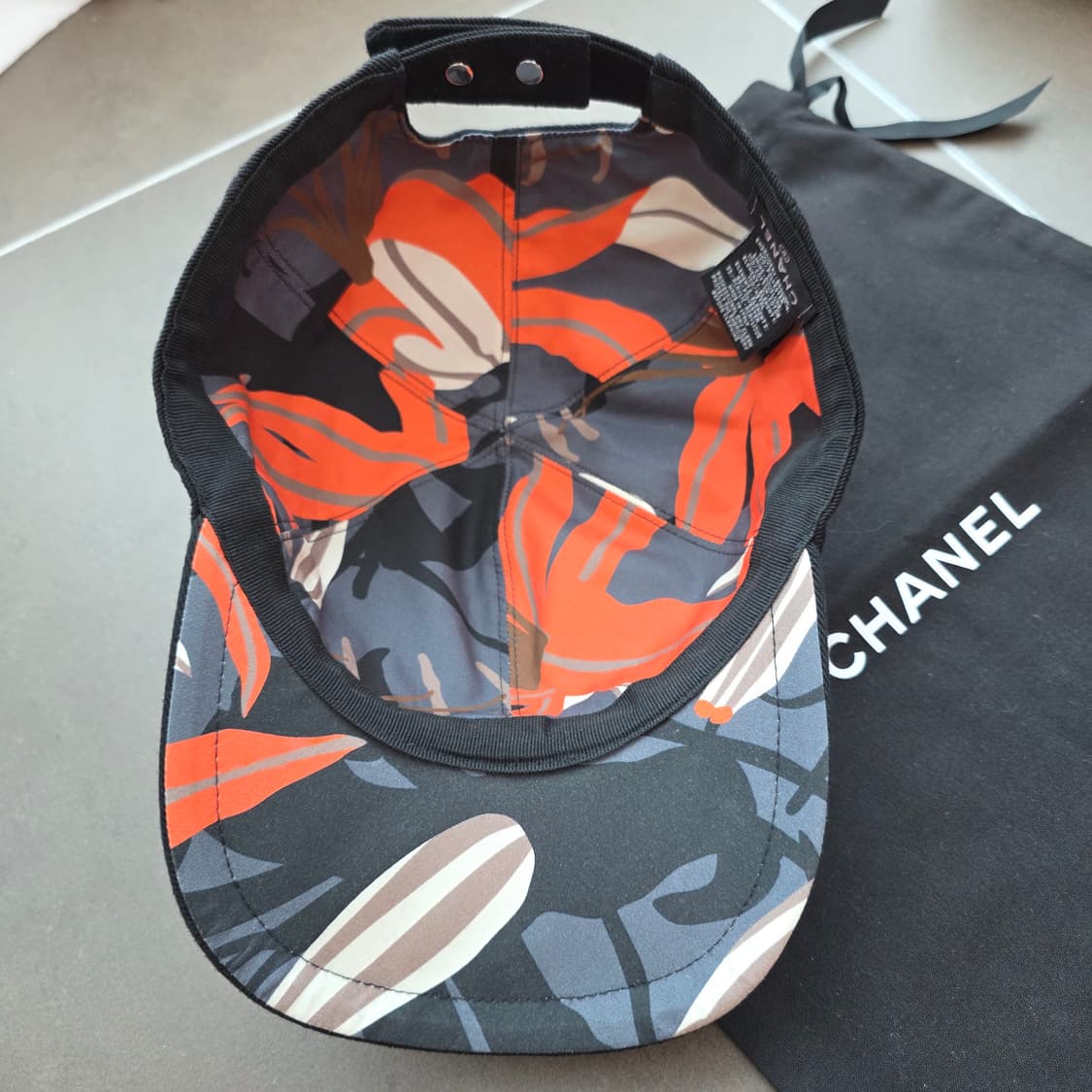 ​[정품] 샤넬 23S 로고 코튼 볼캡 (블랙/오렌지) 상품이미지3