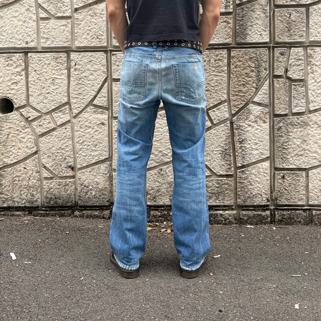 (할인가 8만) 디젤 자티니 레귤러 부츠컷 데님 팬츠 상품이미지2