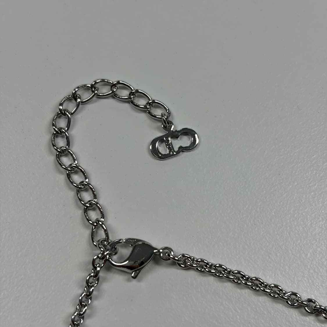 디올 이니셜 달랑이 목걸이 상품이미지8