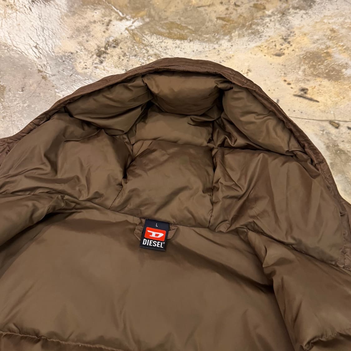 디젤 후드 패디드 다운 자켓 브라운 상품이미지9