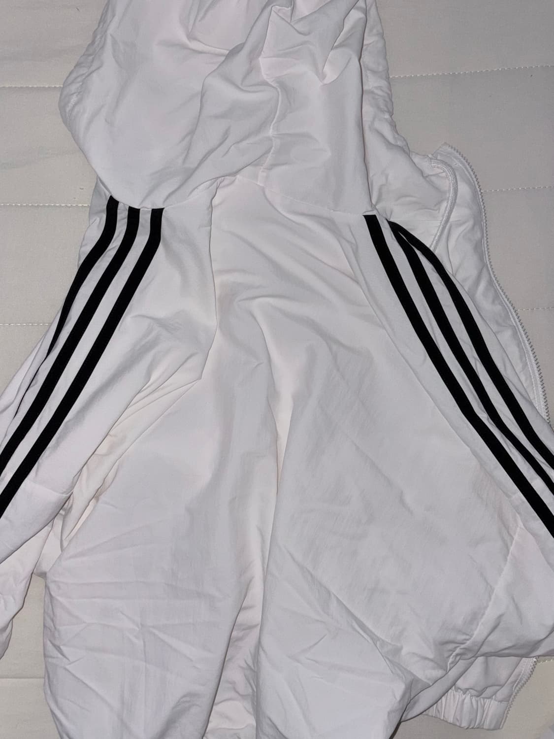 아디다스 화이트 바람막이 삼선 후드 상품이미지4