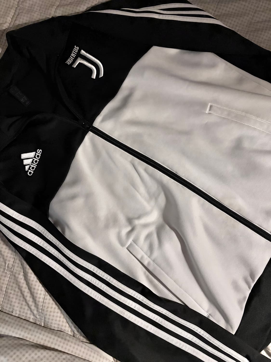 아디다스 유벤투스 져지 트랙탑 상품이미지1