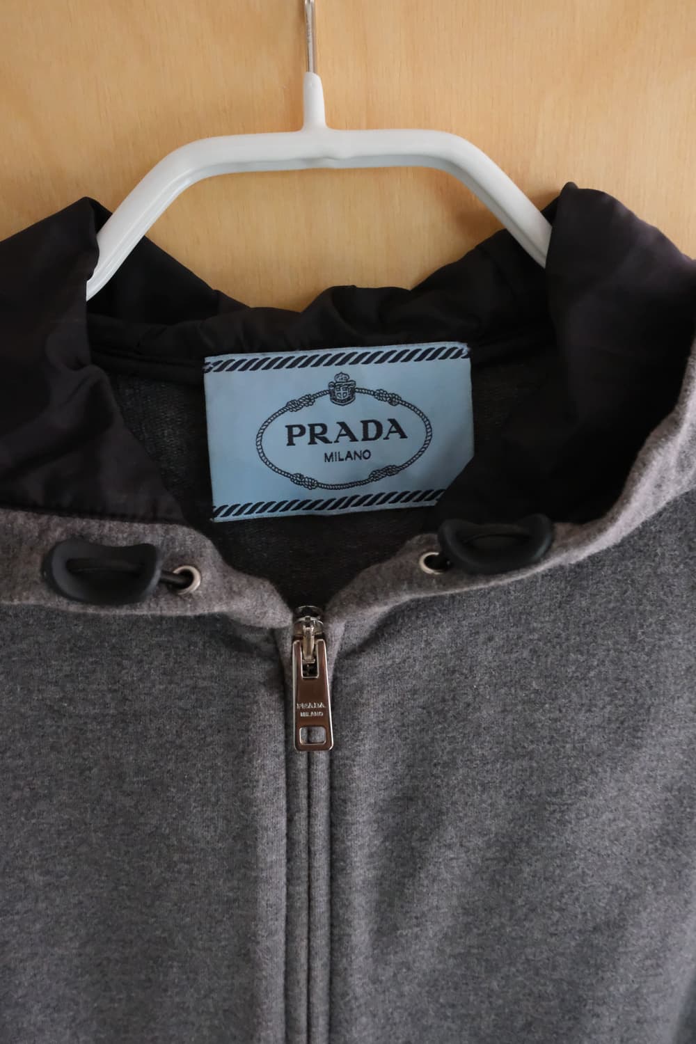 PRADA Zip Hoodie 상품이미지4