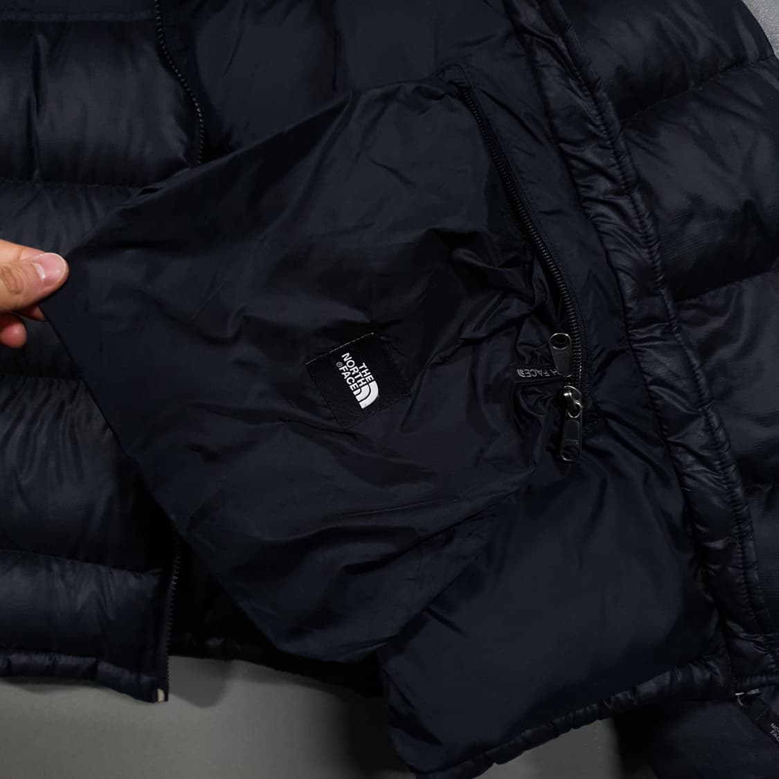여성 85 (M) 노스페이스 700필 눕시 구스다운 푸퍼 패딩 점퍼 블랙 상품이미지8