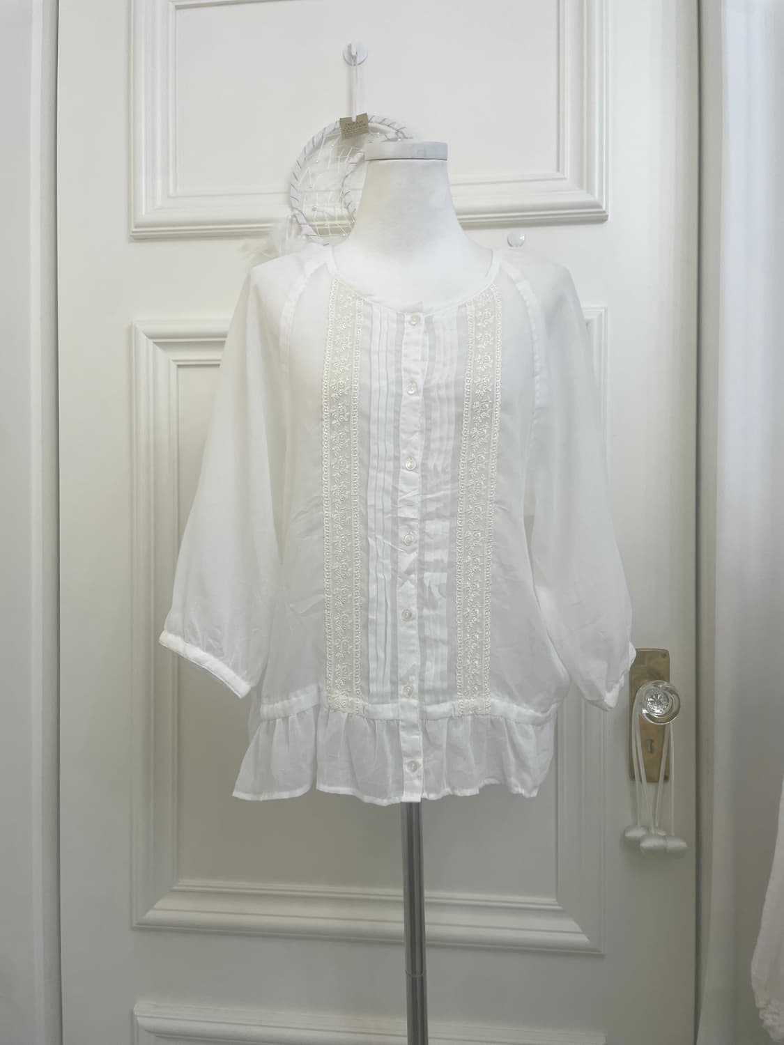 white cotton lace point reglan blouse 상품이미지1