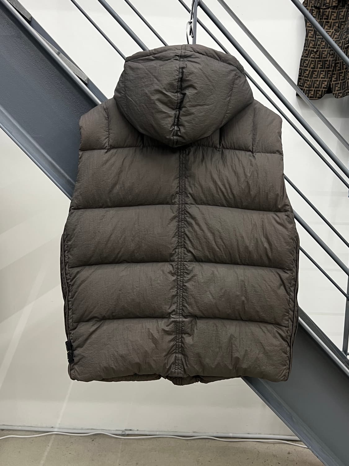 스톤아일랜드 와펜 가먼트다잉 패딩 베스트 상품이미지6