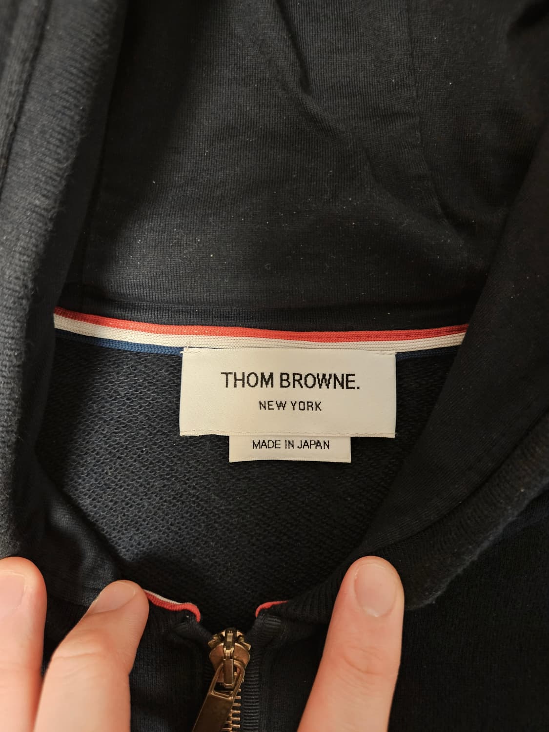 톰브라운 4선 후드집업 네이비 색상 5 사이즈 판매합니다! 상품이미지2