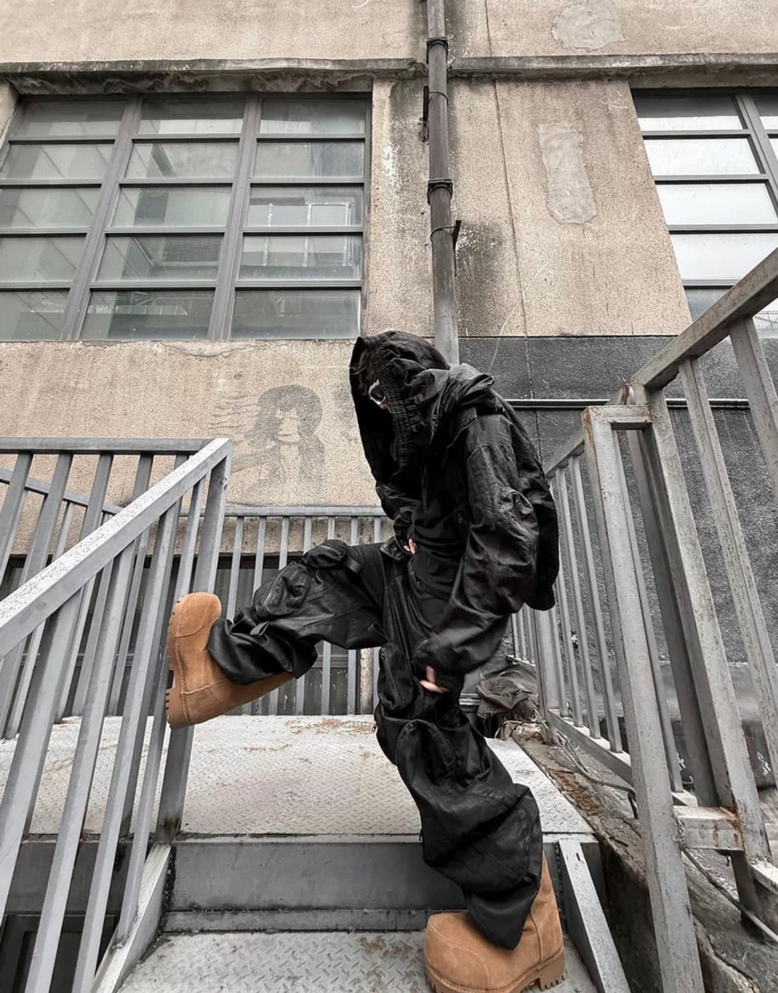 Vaguardia Dark Waxed Loose Utility Pants 상품이미지10