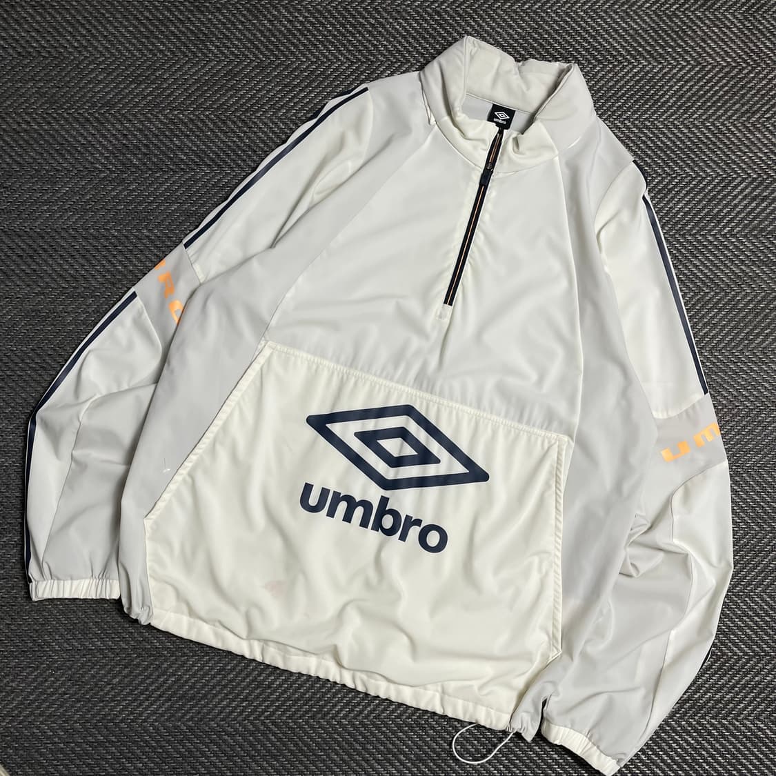 엄브로 빅로고 우븐 윈드 경량 아노락 웜업y 5063 상품이미지1