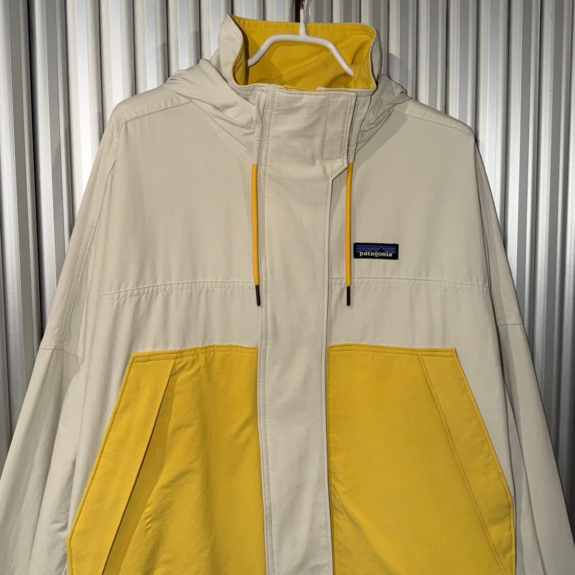 Patagonia windbreaker  상품이미지3