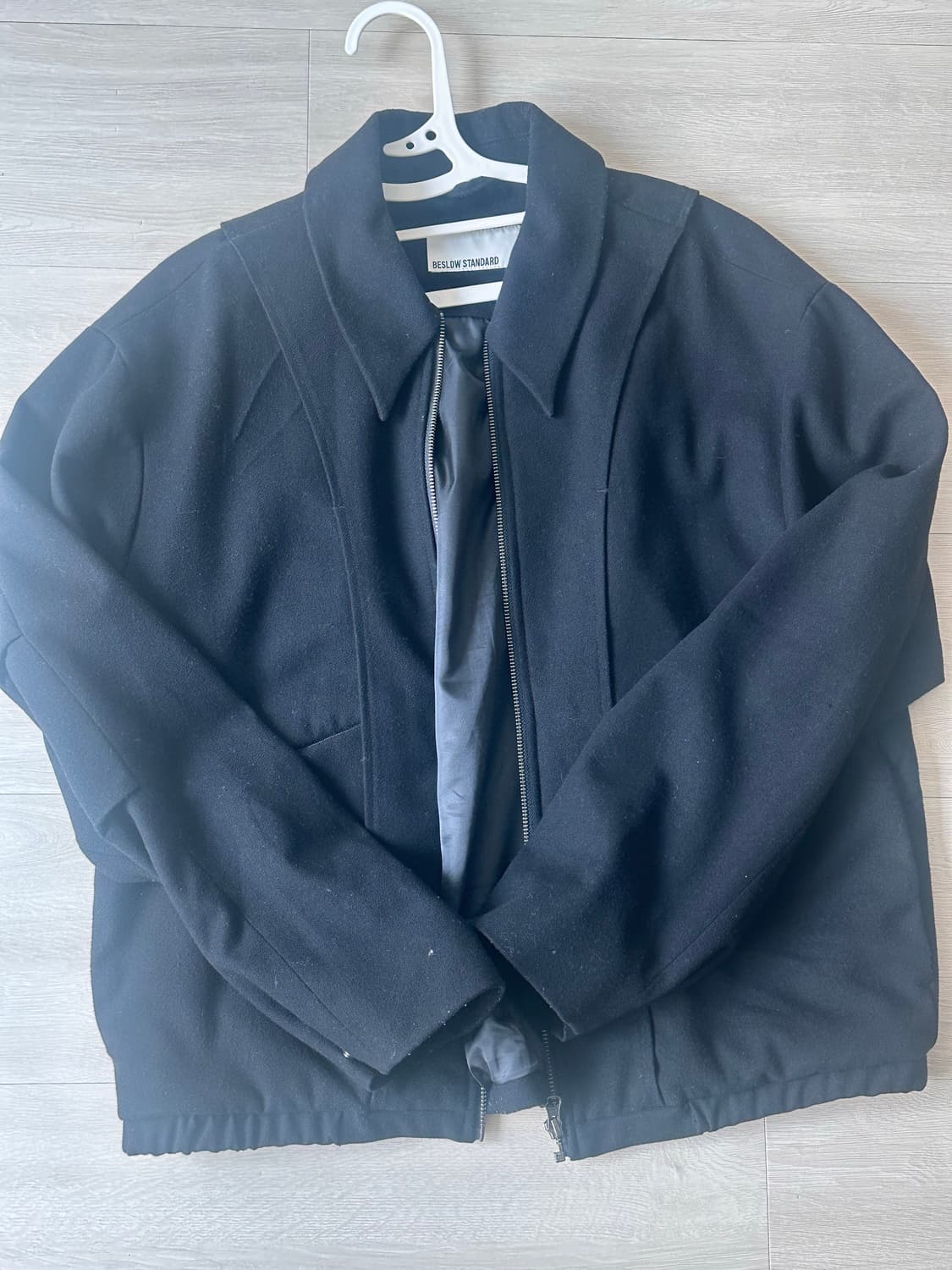 비슬로우 OVERSIZED CURVED WARM BLOUSON JACKE 상품이미지2