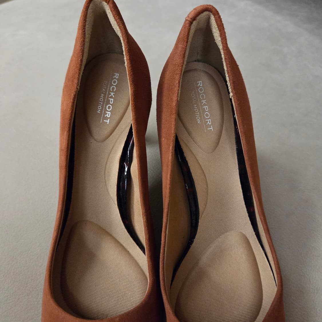 락포트 토탈모션 스웨이드 펌프스 힐 상품이미지5