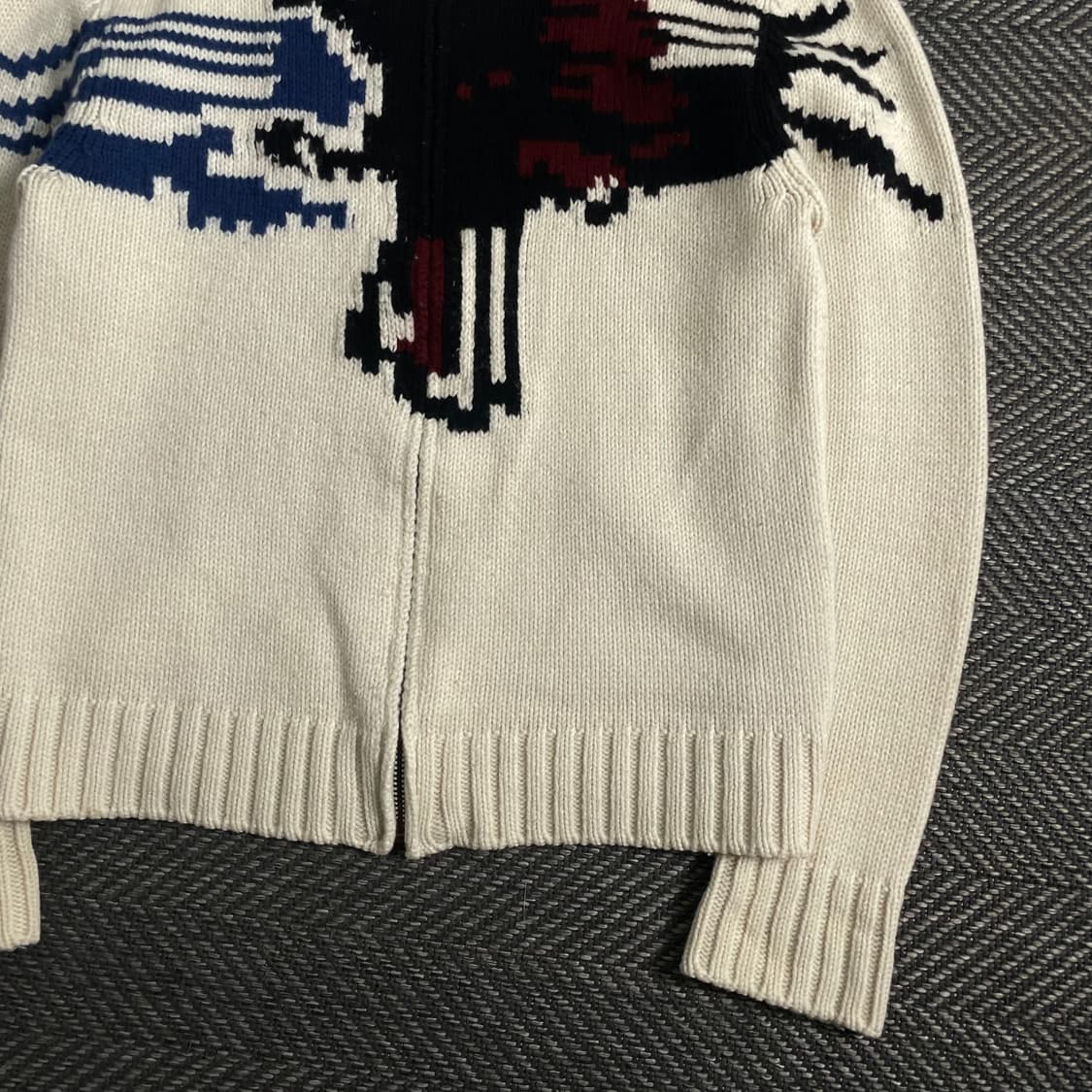 게스 빅로고 아이보리 니트 집업y 3920 상품이미지3