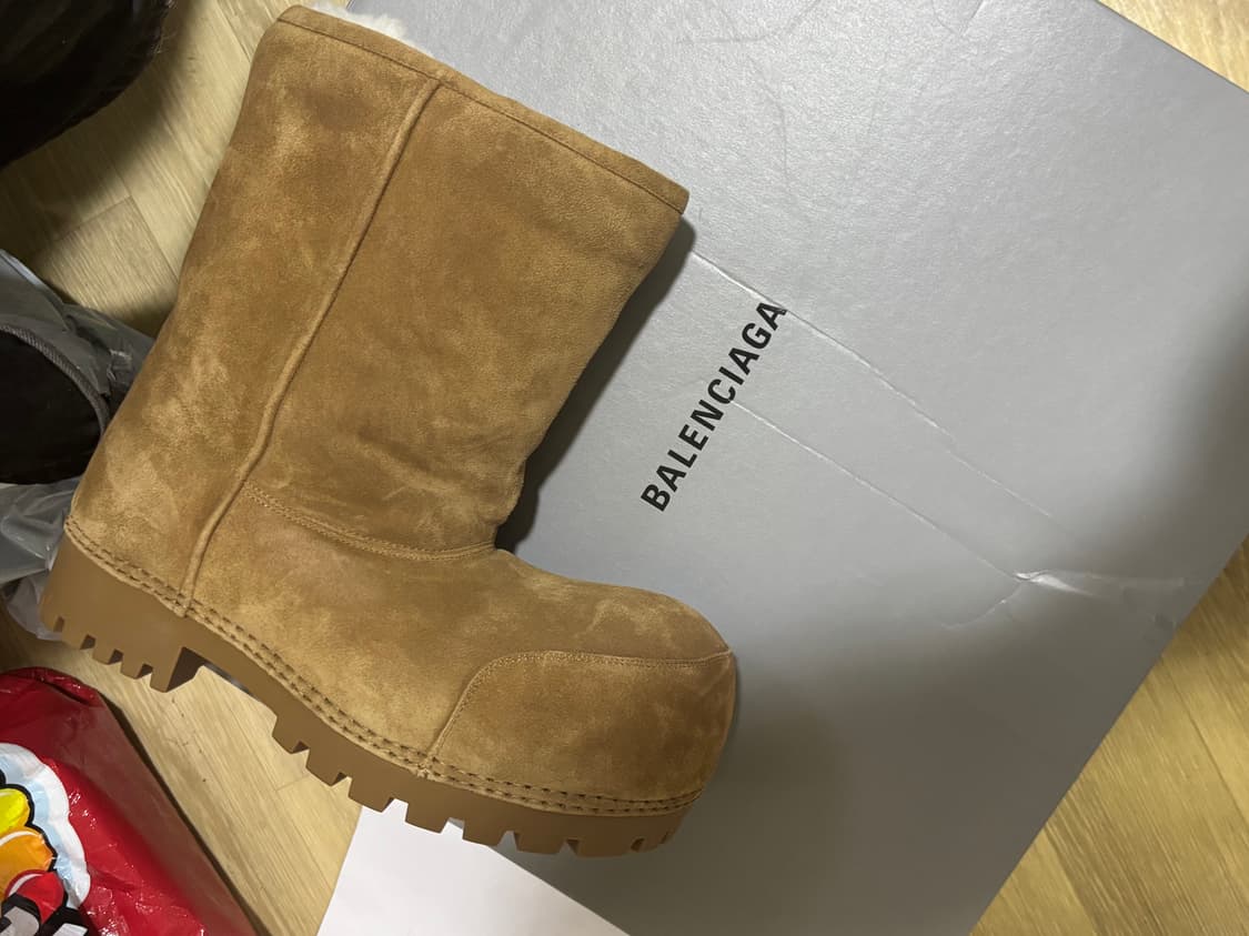 발렌시아가  상품이미지2