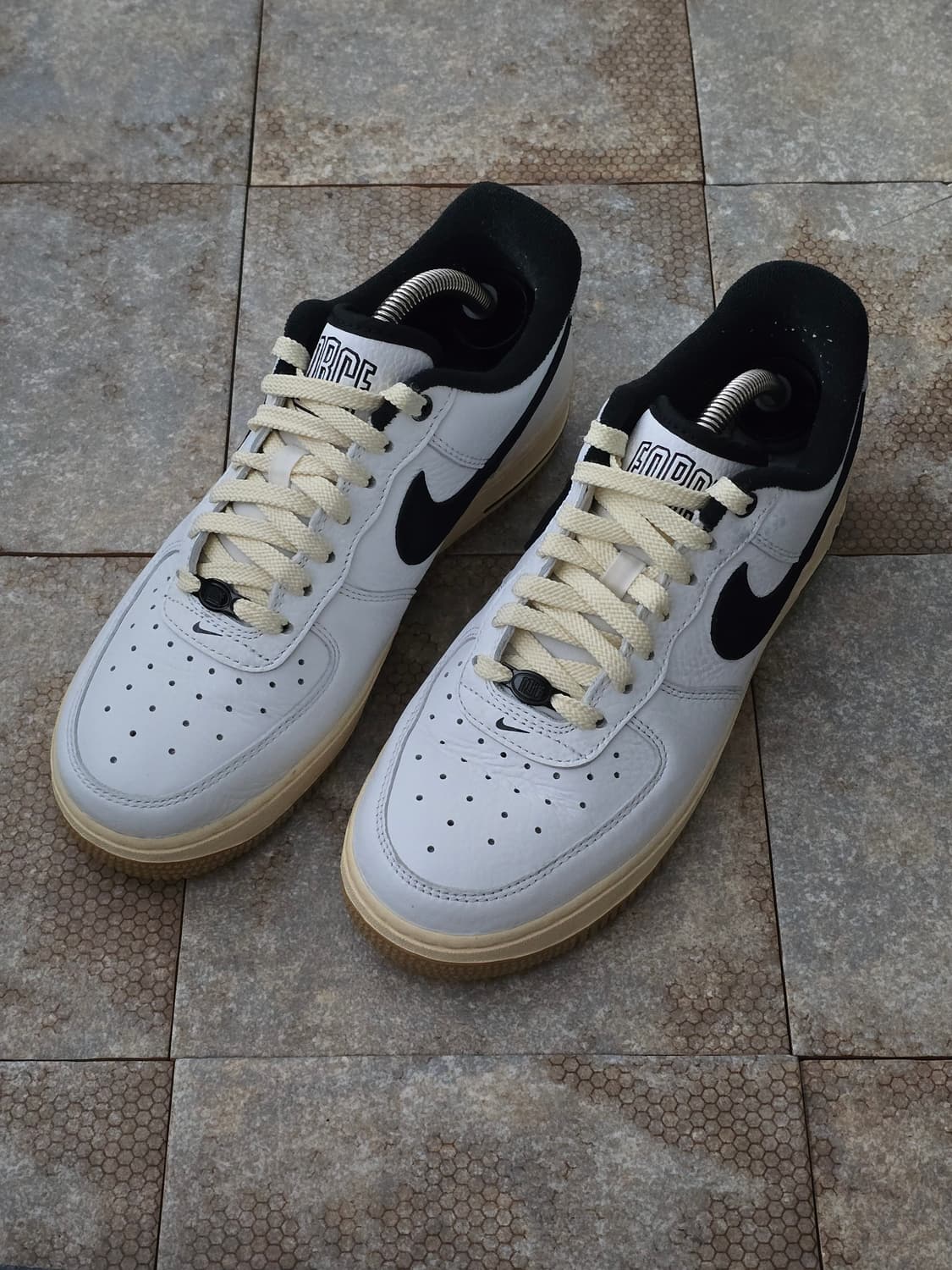 (250)나이키 에어 포스 1 07 lx 블랙 앤 서밋 화이트 상품이미지1