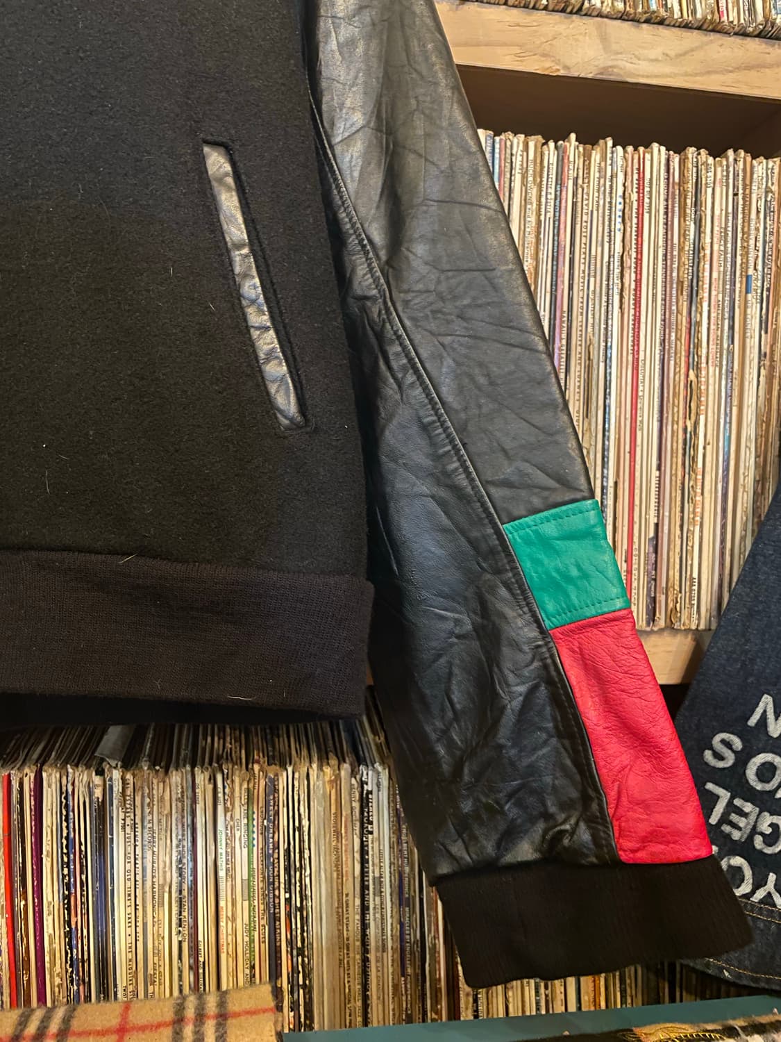 BTG 90s 캐스트롤 레이싱 봄버 자켓 상품이미지4