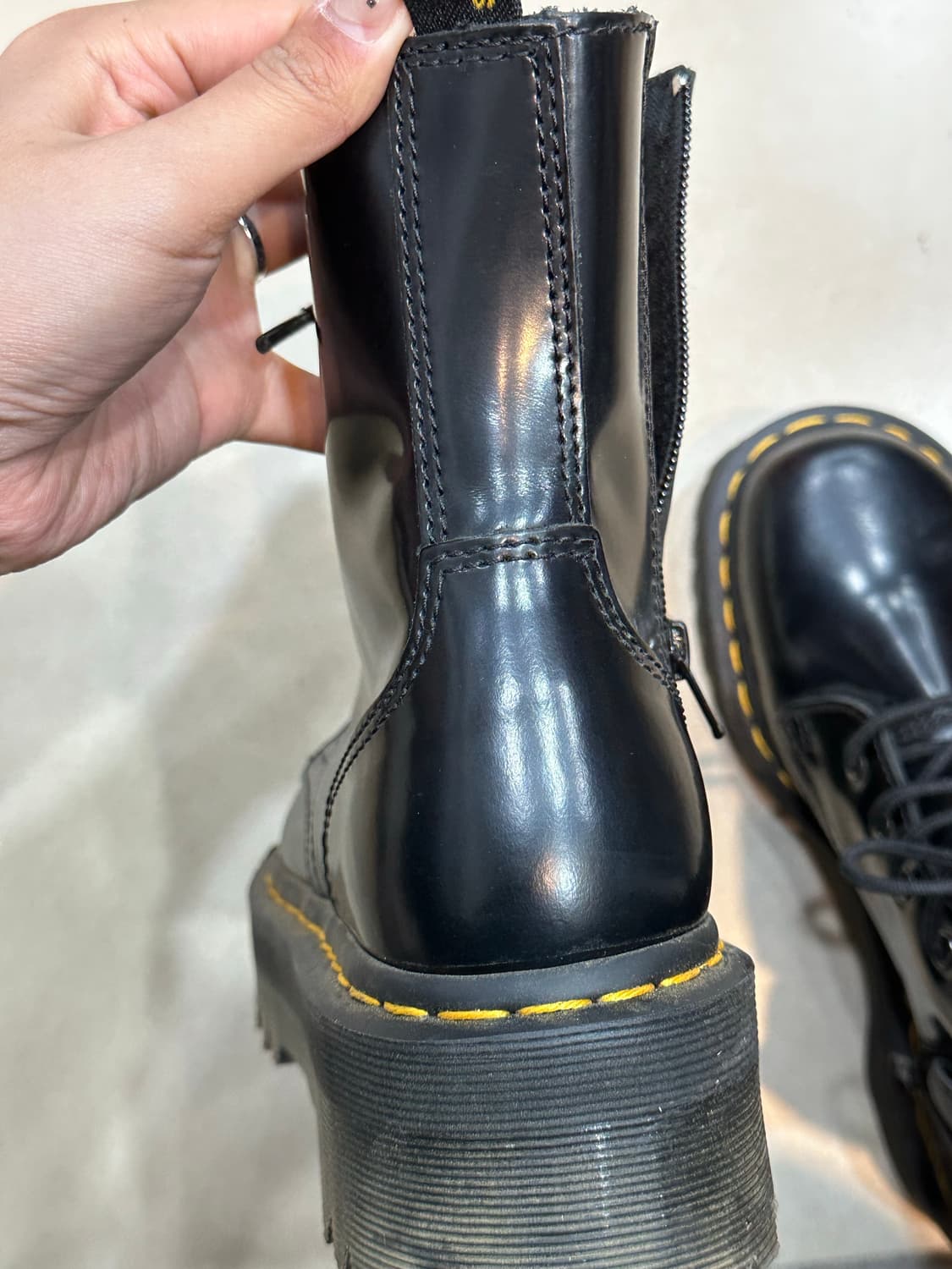 닥터마틴 1460 워커 240 상품이미지3