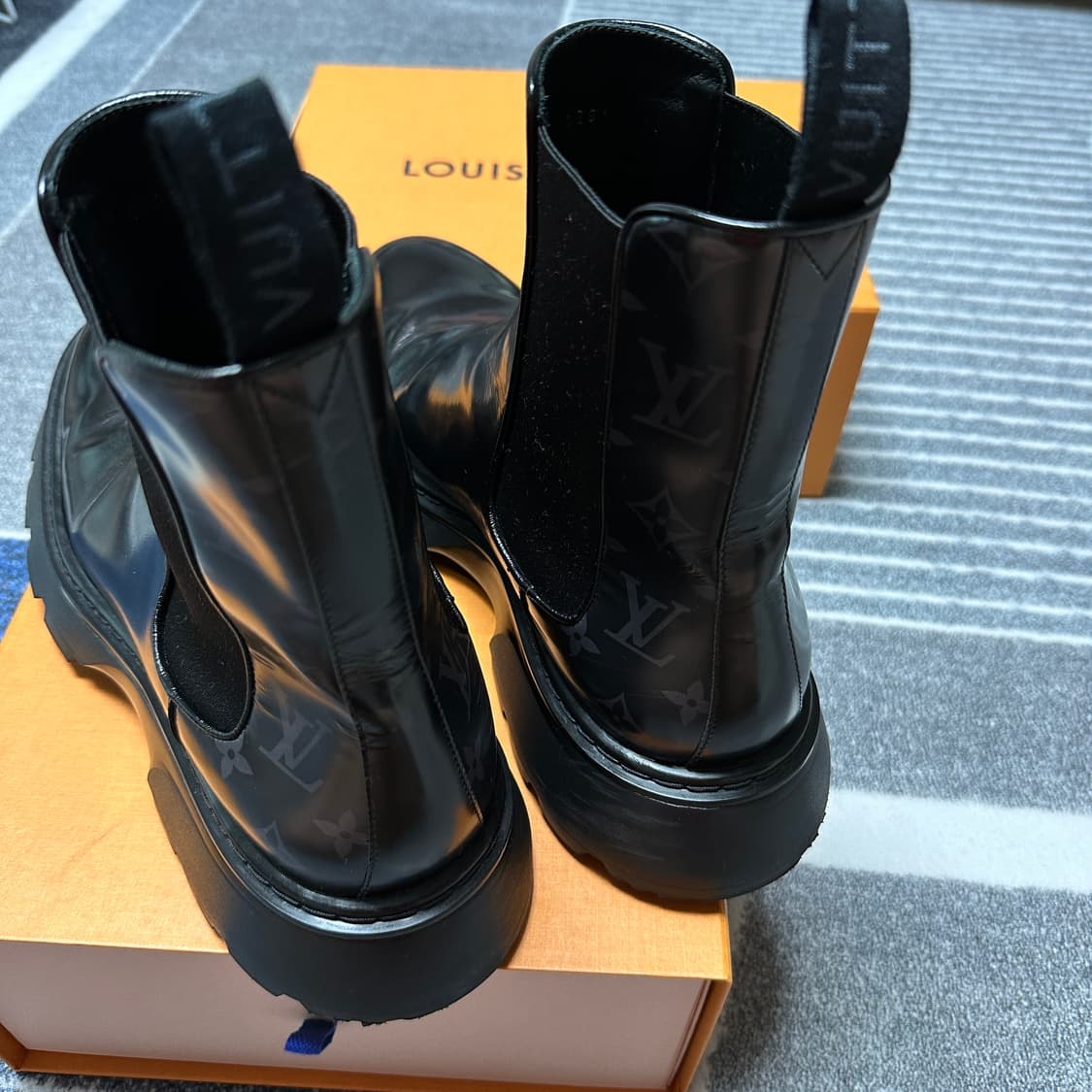 Louis Vuitton 루이비통 모노그램 첼시부츠44 상품이미지6