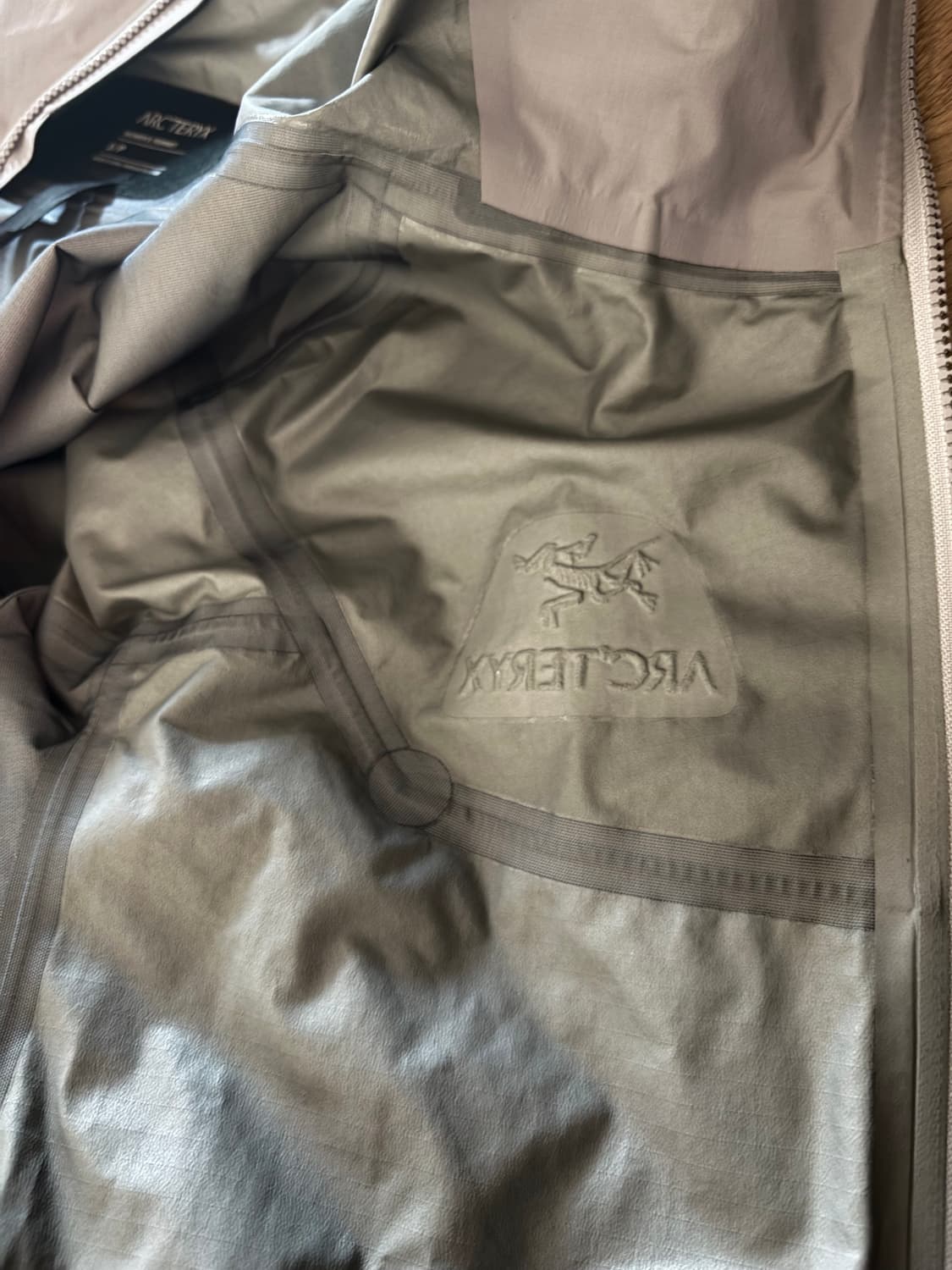 급(레어컬러) 아크테릭스 베타 LT 연보라 S 상품이미지3