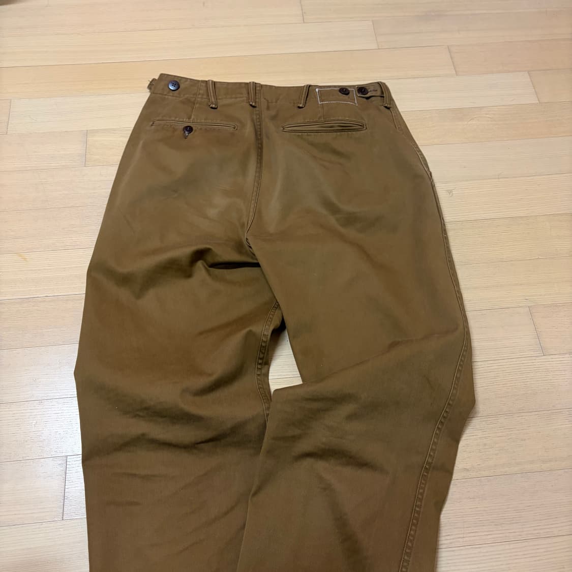 카키스 워시드 치노 팬츠 브라운 상품이미지3