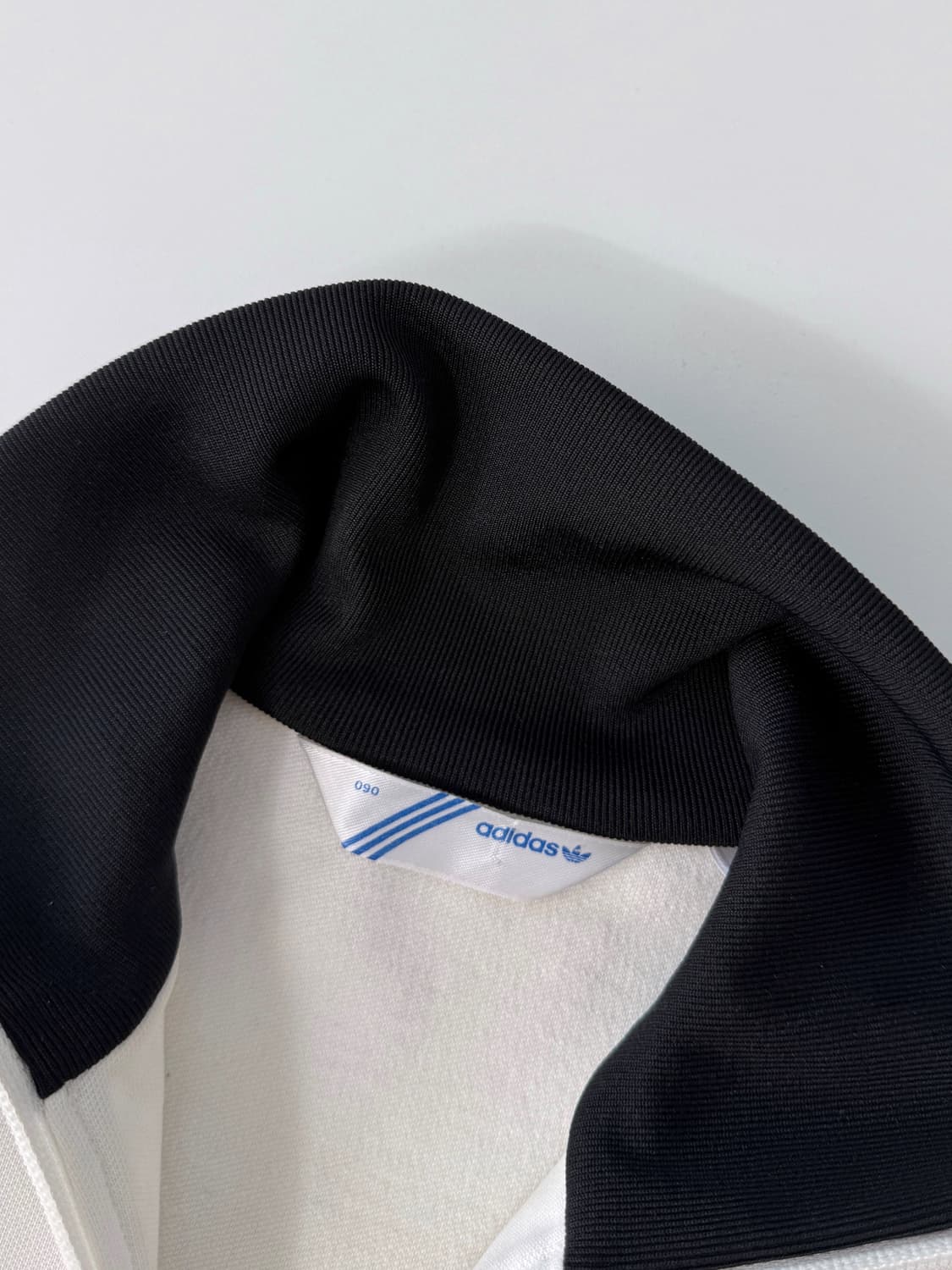 아디다스 오리지널 00‘s 흰 검 브뤼셀 트랙 져지 상품이미지4