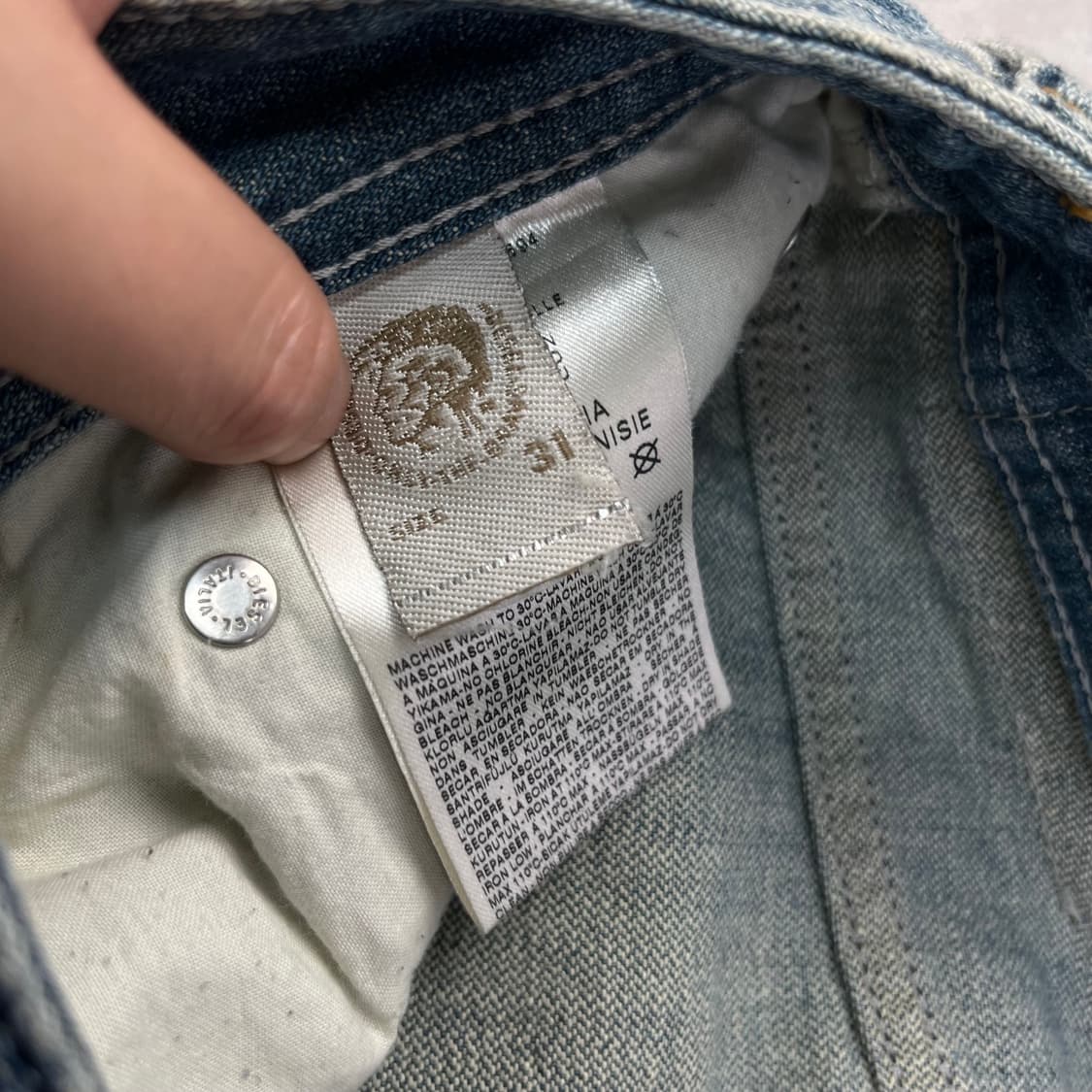 28 디젤 자탄 워싱 부츠컷 데님 팬츠 상품이미지7