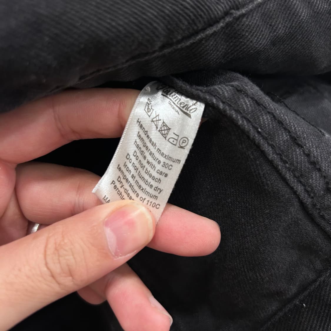 파르티멘토 절개 흑청 데님 트러커자켓 상품이미지4