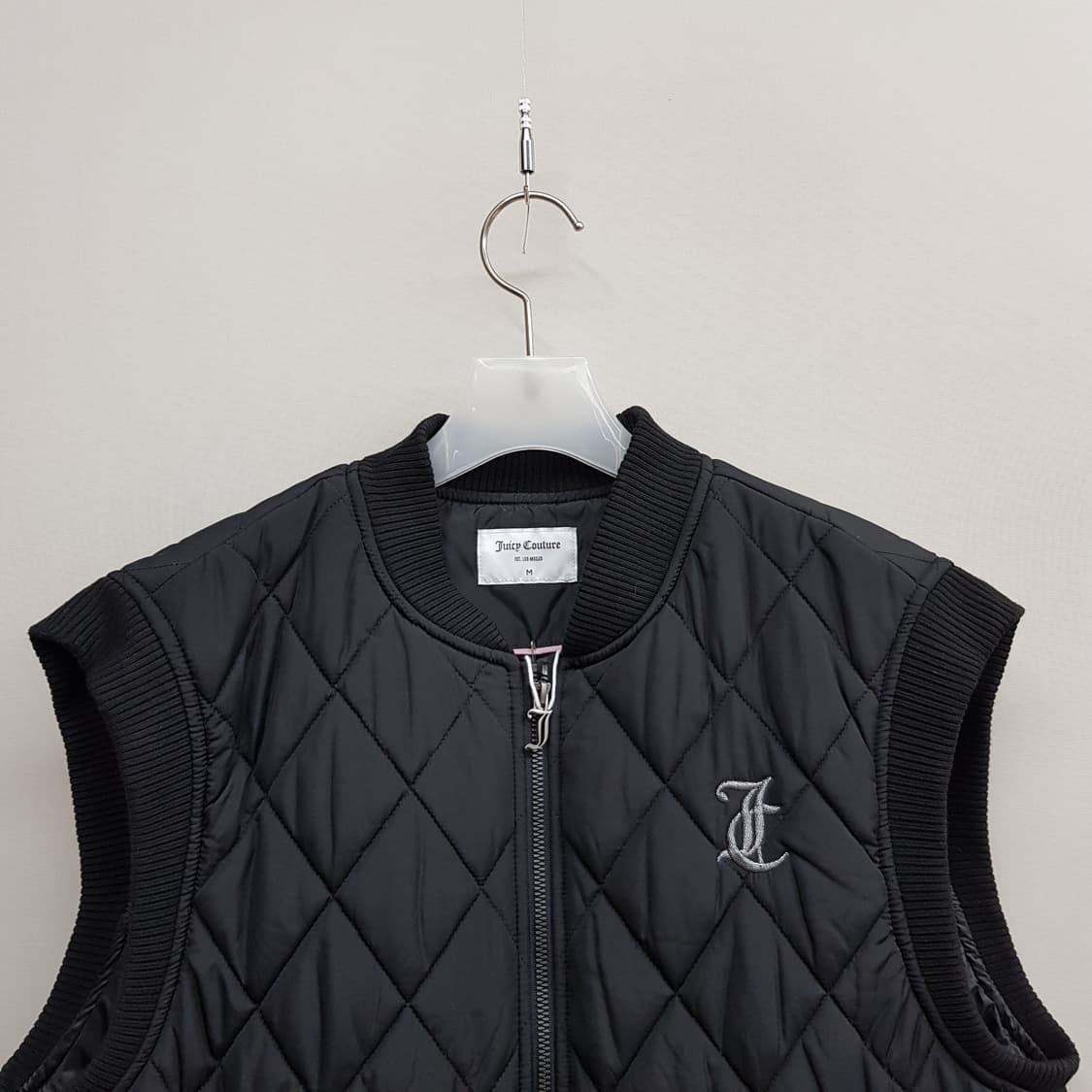 쥬시꾸뛰르 2023 퀼팅 패딩 베스트 M사이즈 상품이미지2