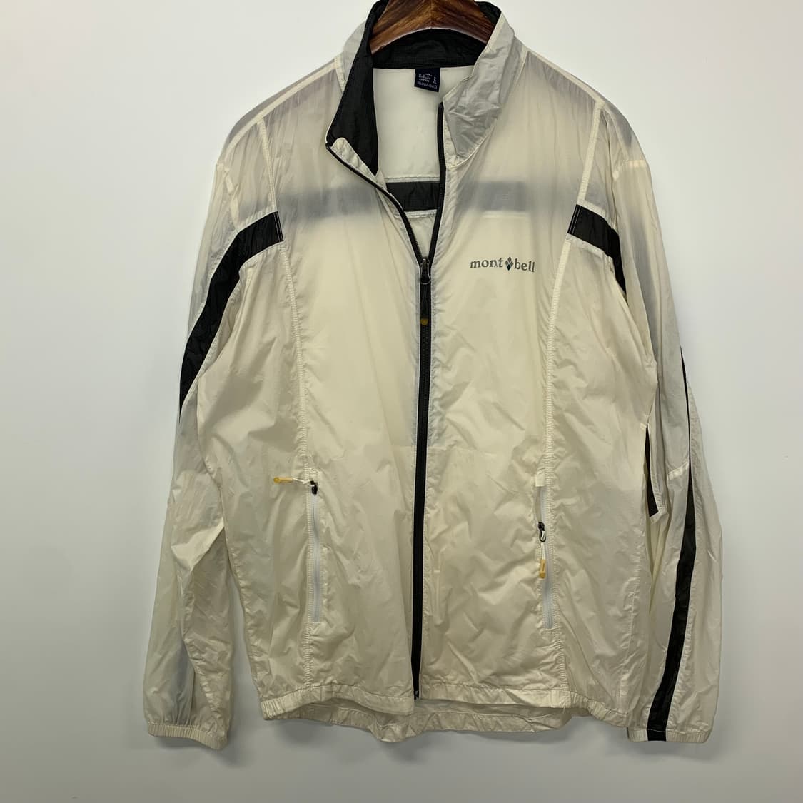 몽벨 아이보리 배색 경량 바람막이 자켓 상품이미지2