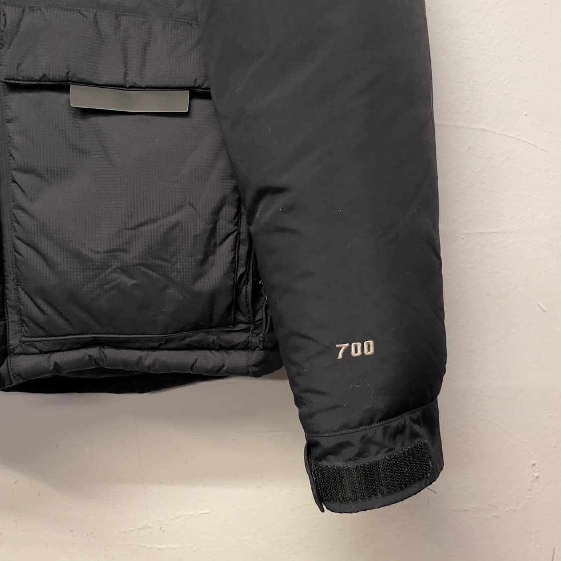 노스페이스 700필 폴라 다운 블랙 구스다운 패딩   상품이미지4