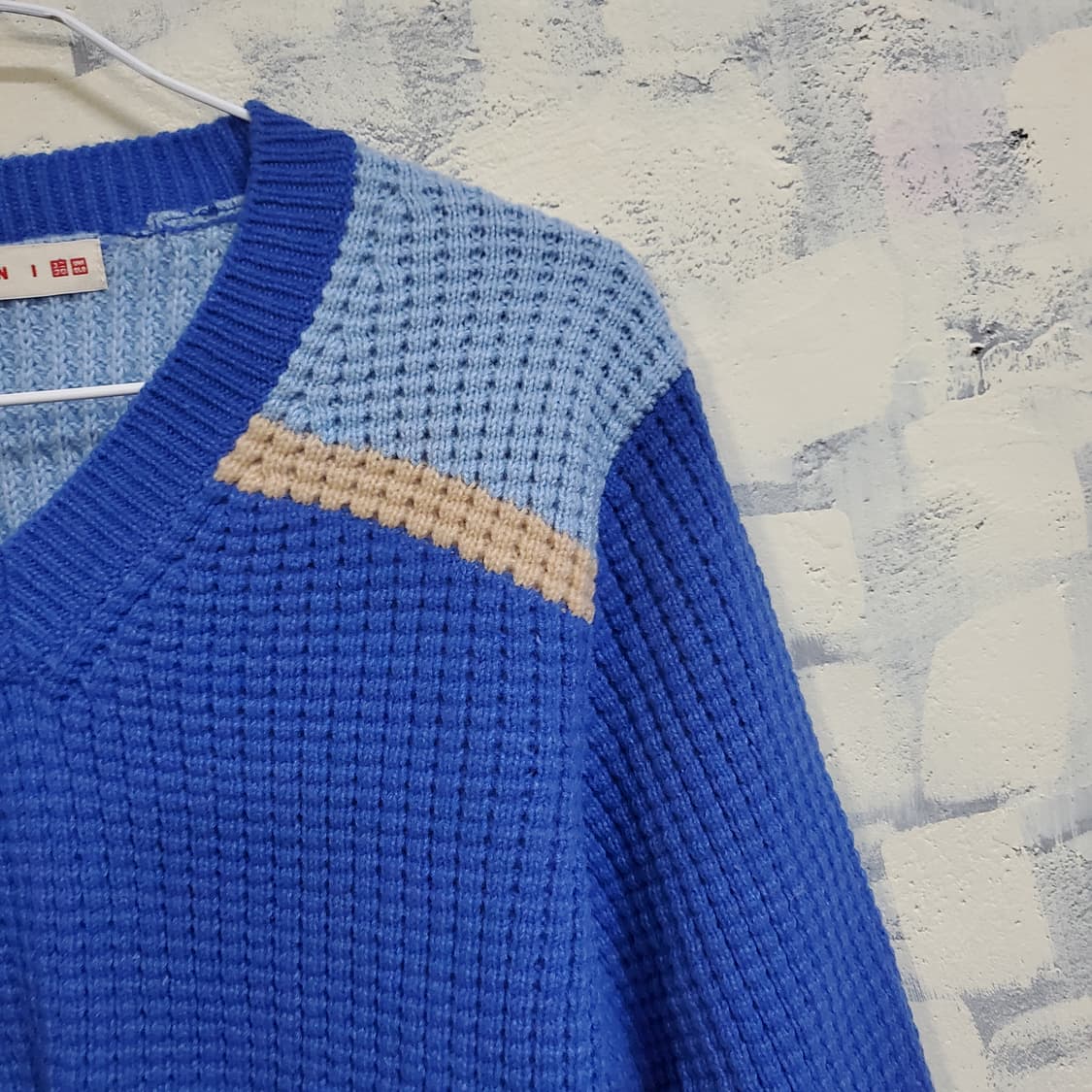 유니클로 마르니 컬러블록 브이넥 니트 상품이미지4