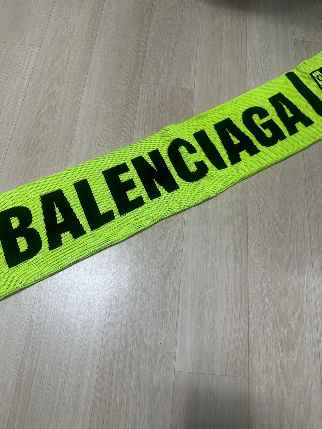 [os] 발렌시아가 머플러 목도리 상품이미지3