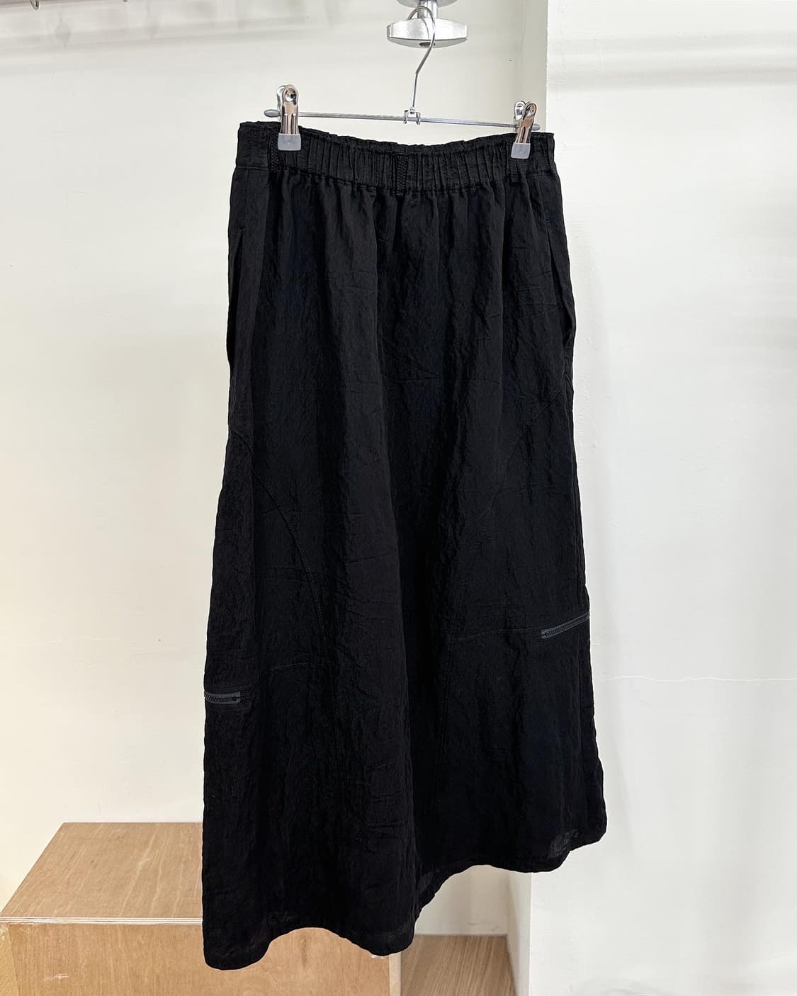 쿨라지 블랙 지퍼 밴딩 롱 스커트  상품이미지1