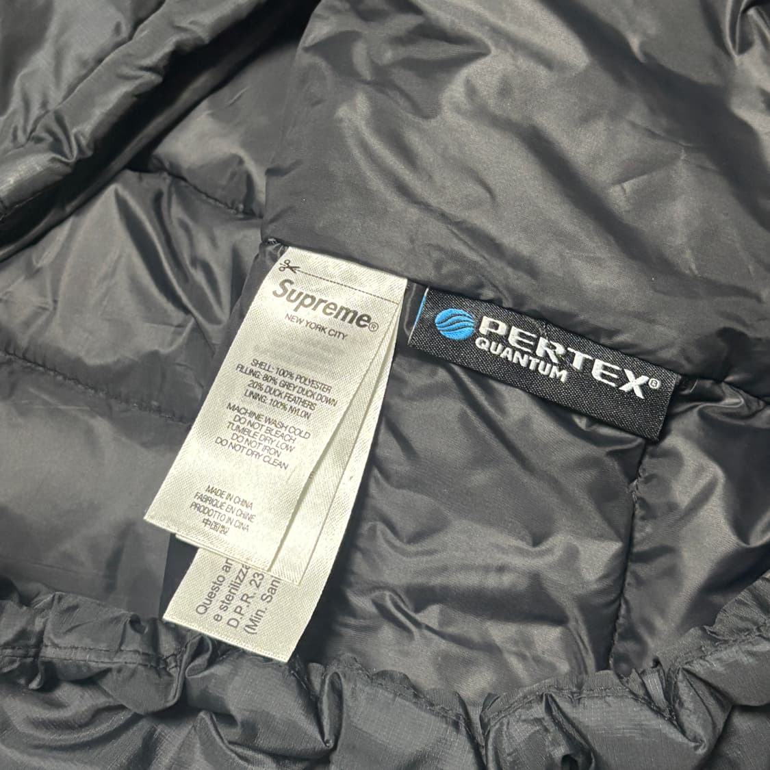 슈프림 마이크로 다운 하프집업 24fw XL 판매합니다. 상품이미지3