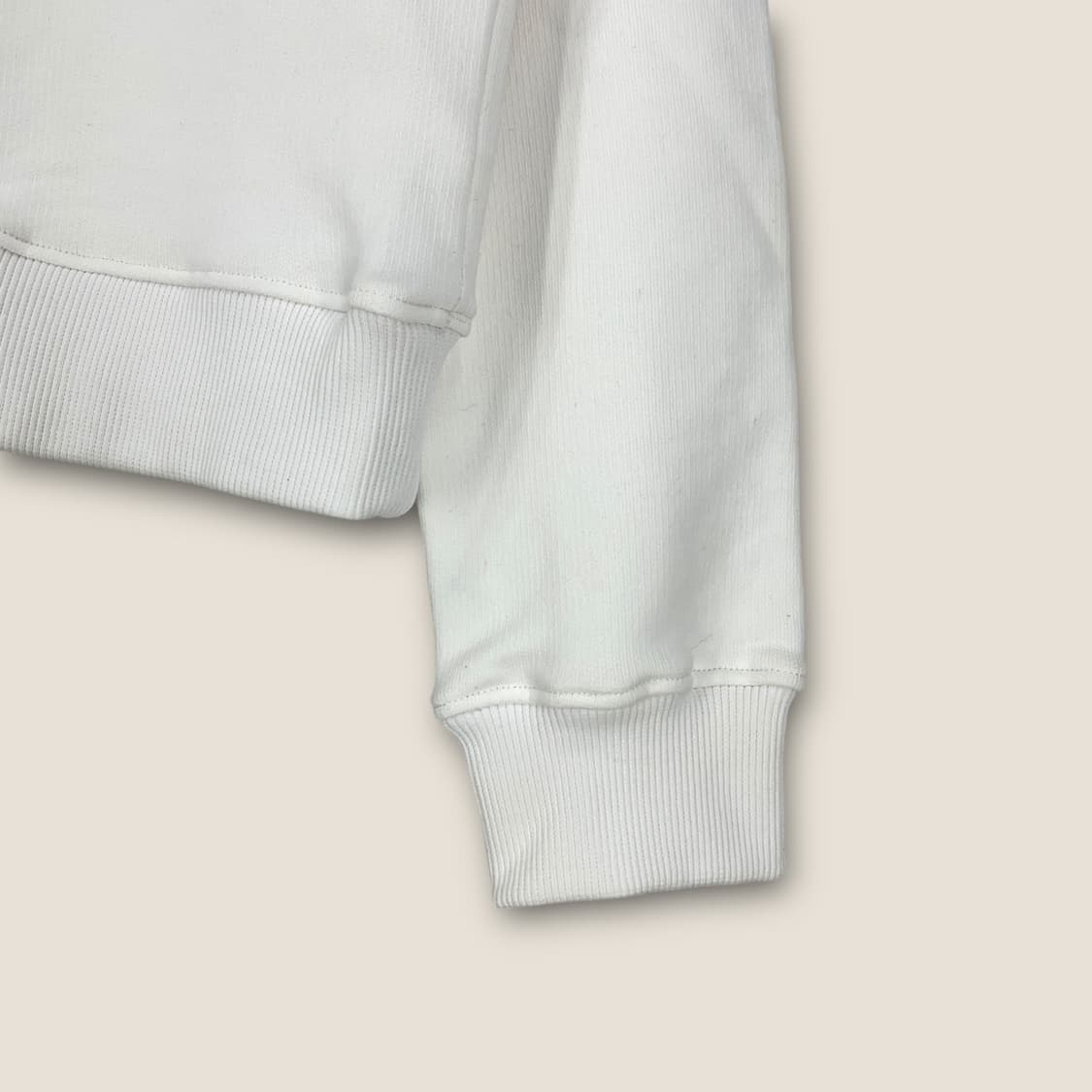 아미 스몰 하트로고 맨투맨 상품이미지4