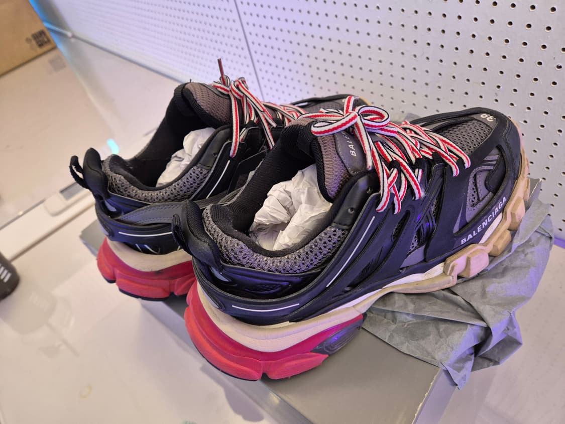 발렌시아가 트랙 39 블랙/레드 풀박 상품이미지4