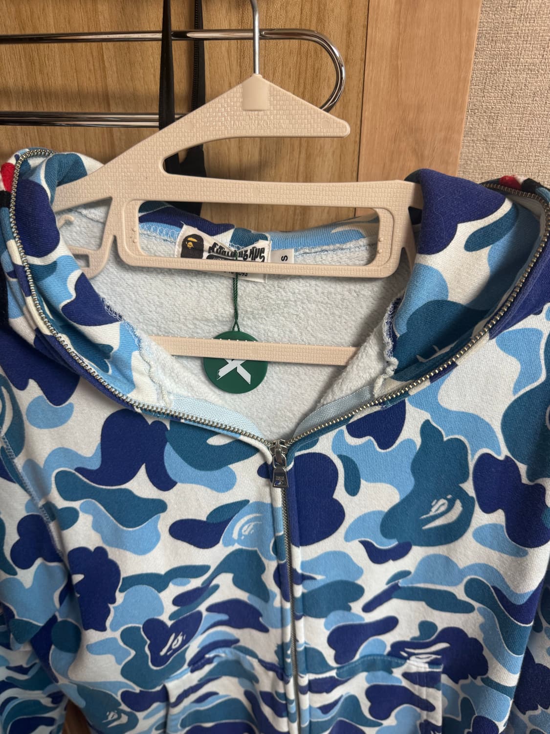 베이프 샤크후드집업 상품이미지2